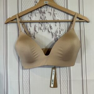 Skims Wireless Form T-Shirt Bra In Clay Size 32D $50 New With Tags